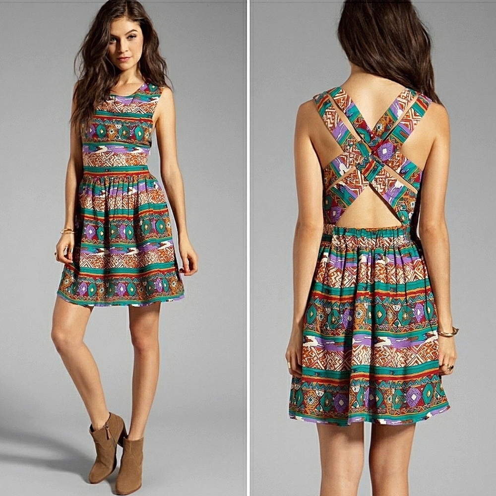 MiNKPiNK Dress MEDIUM Woodstock Sleeveless Aztec Boho Strappy Back